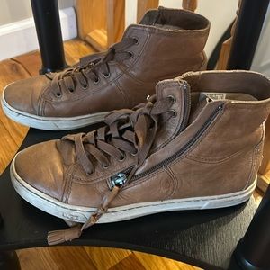 UGG high top used sneaker